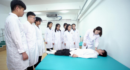 石家庄冀联医学中等专业学校报名要分吗.png
