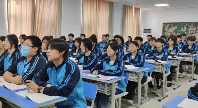 石家庄冀联医学中等专业学校有3＋3大专班吗？